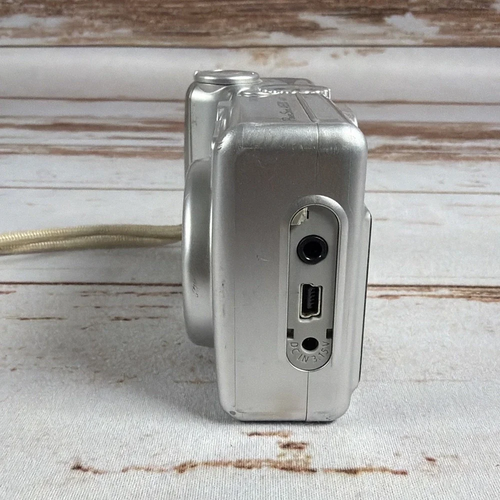 Canon PowerShot A530 5MP Camera Not Working Latch Broken